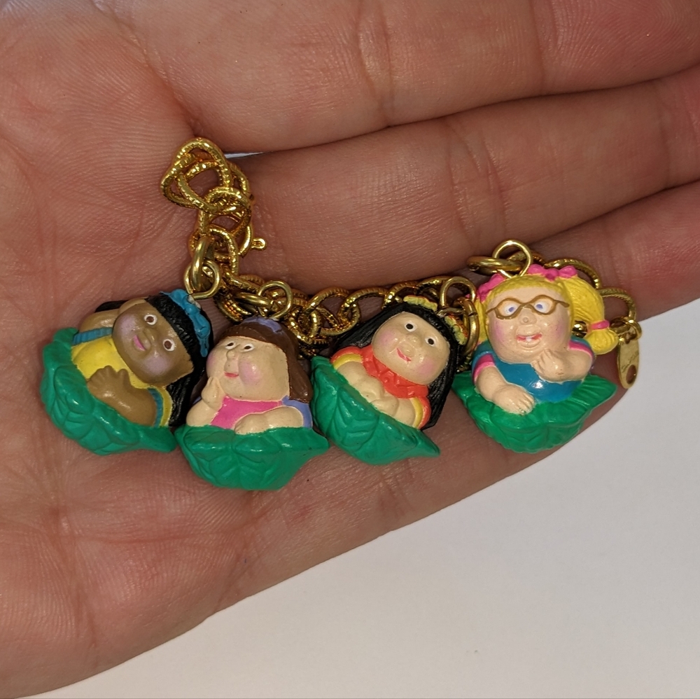 EVC SIGNED AVON CABBAGE PATCH KIDS CHARM BRACELET